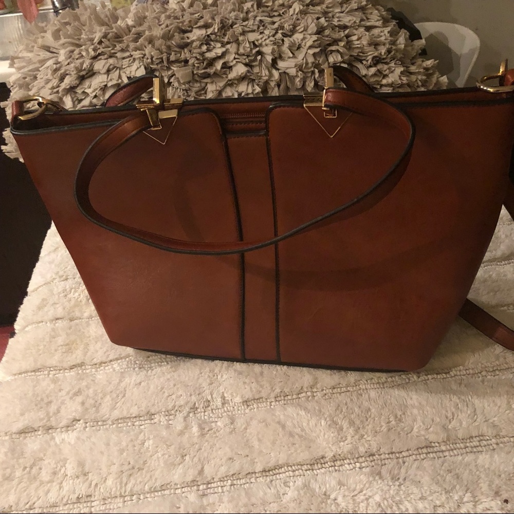 REDUCED!!!Elegant and leather purse